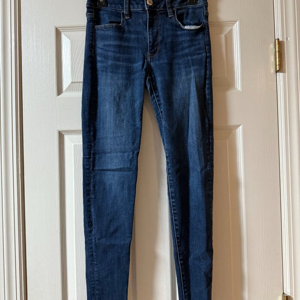 American Eagle Hi-Rise Jegging, size 6 long, dark blue, excellent condition